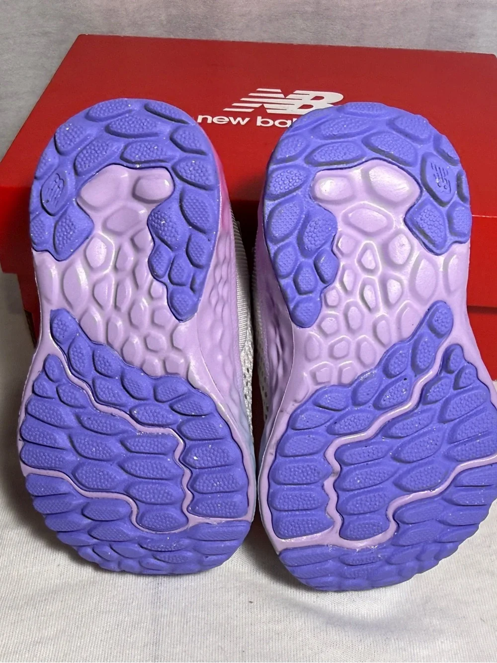 NIB New Balance Arishi v4 Bungee Lace toddler Girls shoes Kids Size 3 Grey Pink